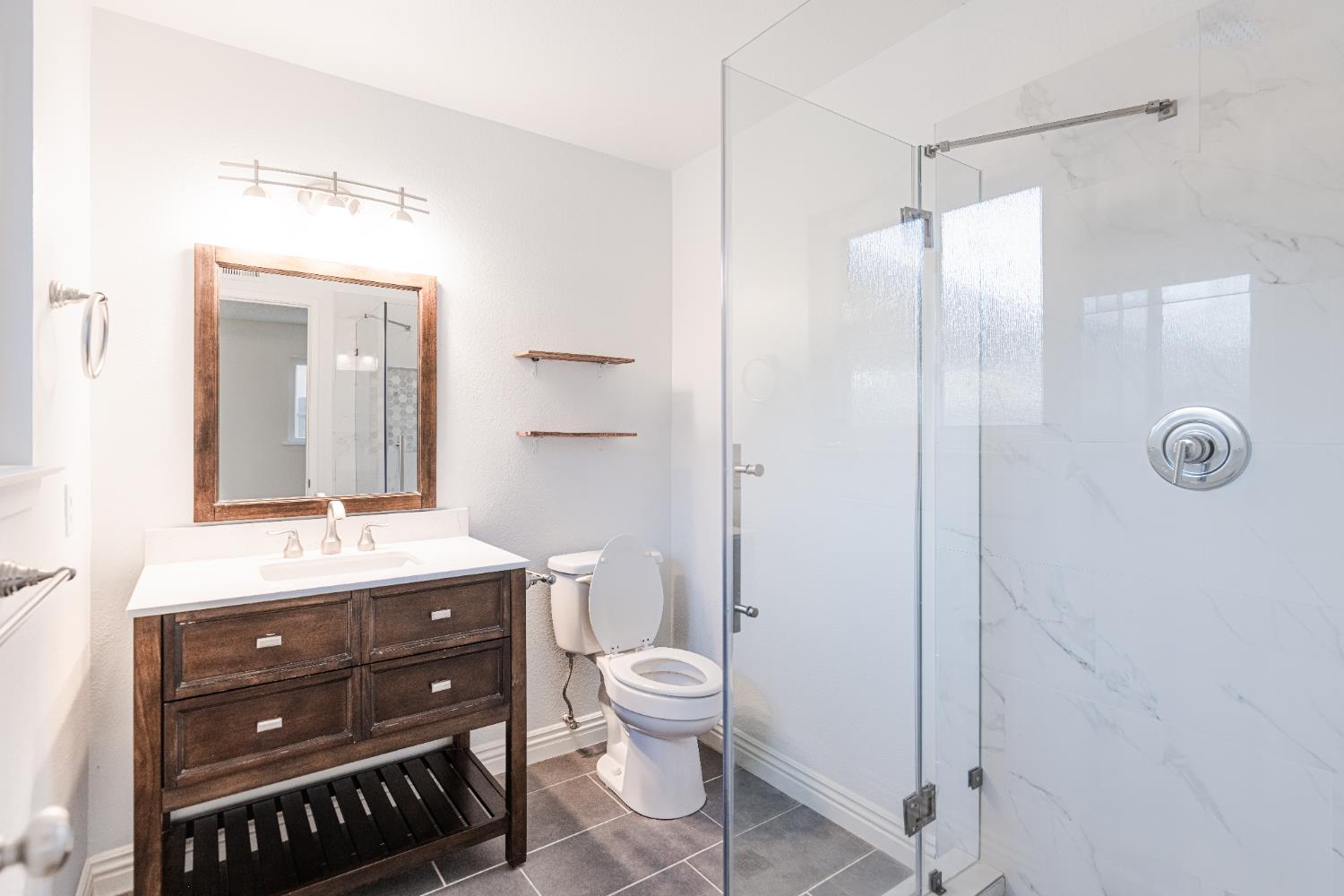 3725 Eddy Ave, Clovis, CA 93612