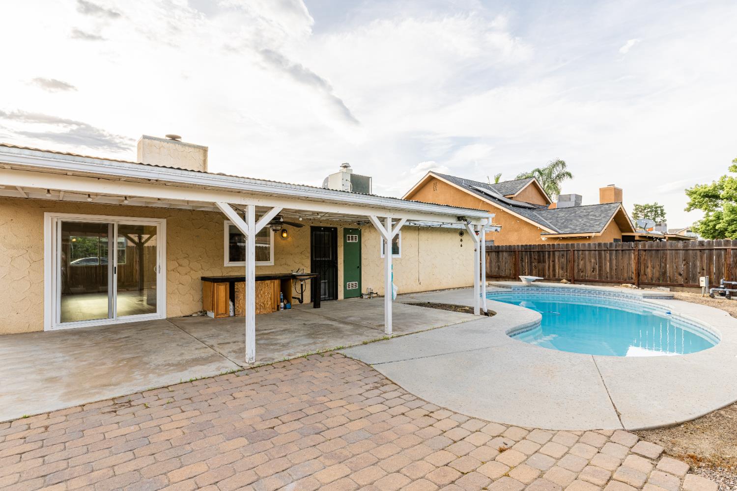 3725 Eddy Ave, Clovis, CA 93612