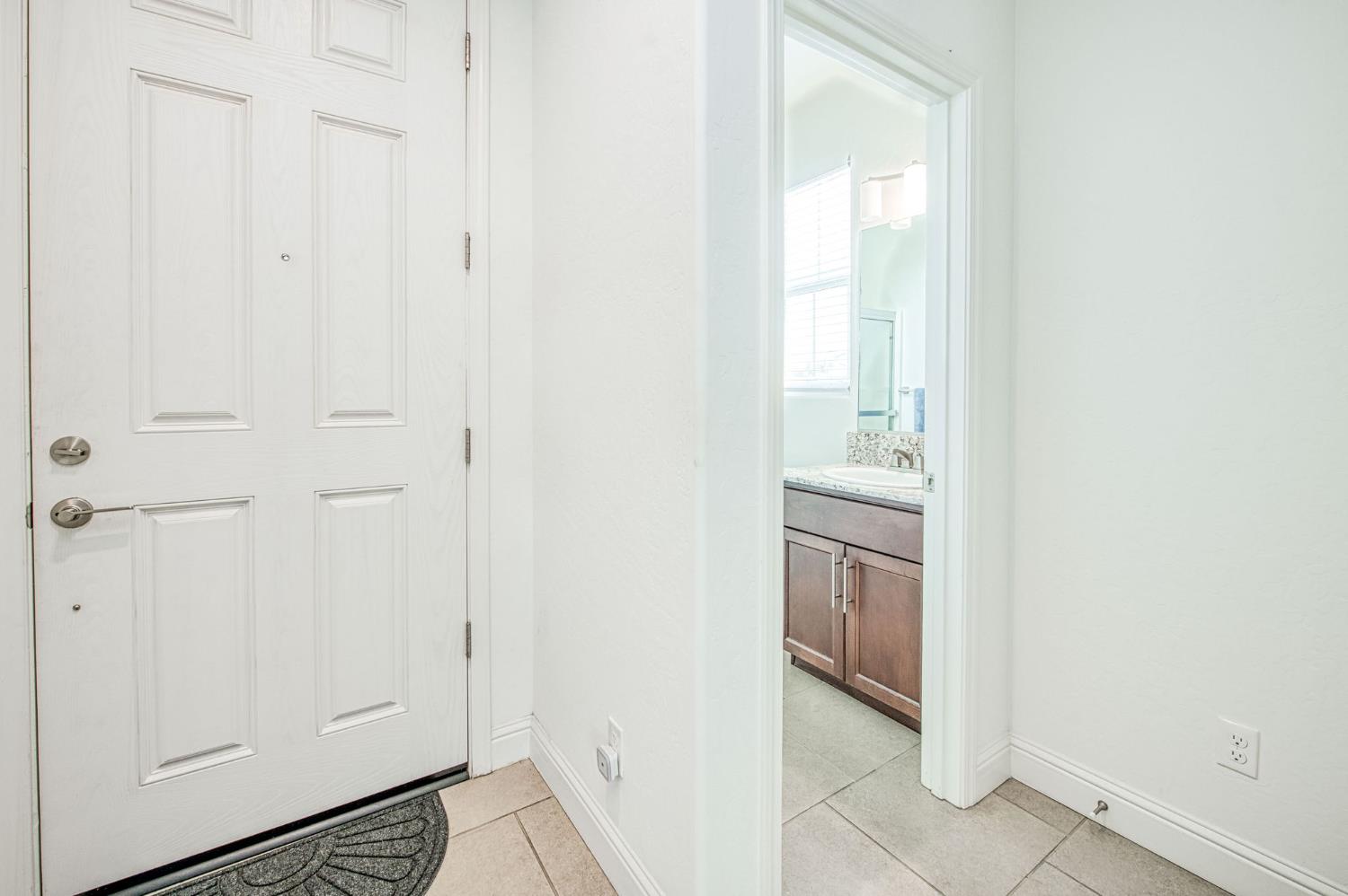 3852 Morris Ave, Clovis, CA 93619