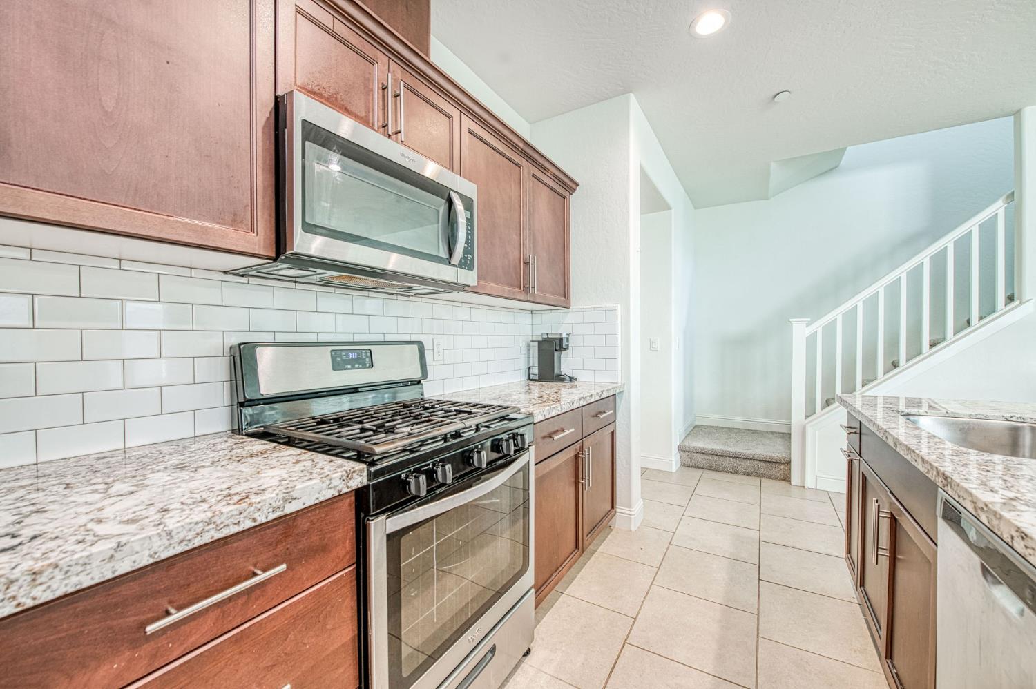 3852 Morris Ave, Clovis, CA 93619