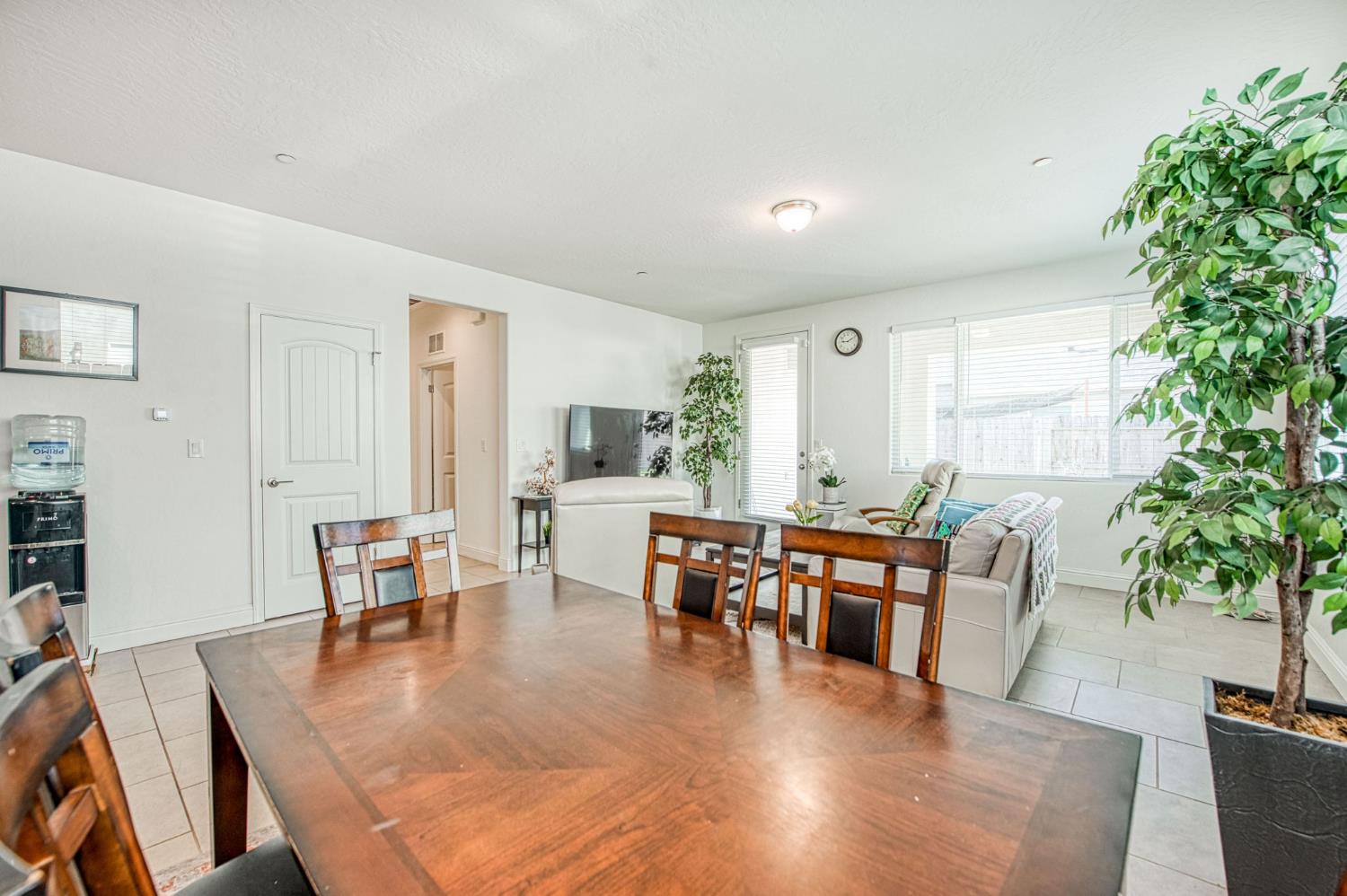 3852 Morris Ave, Clovis, CA 93619