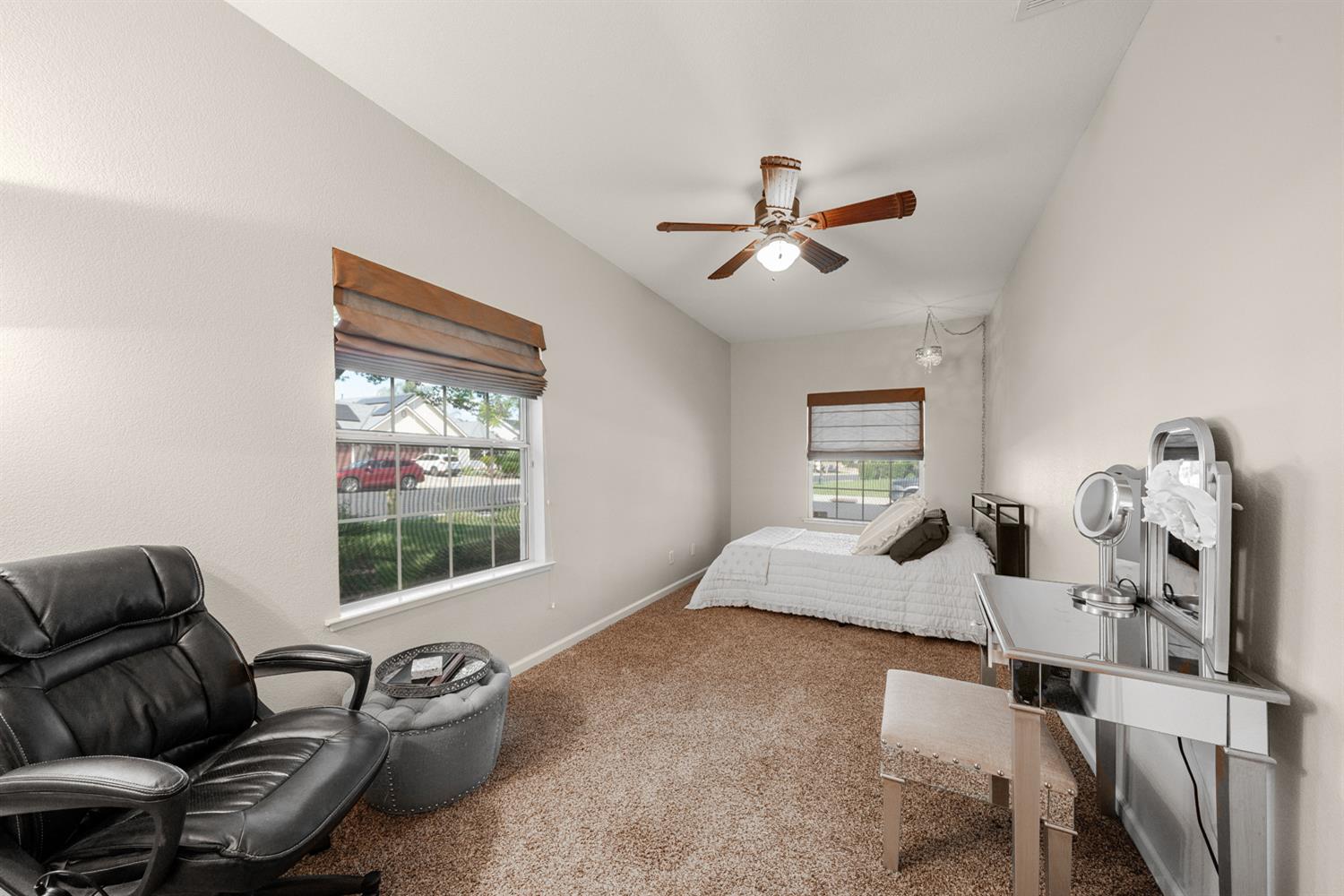 1774 N Homsy Ave, Clovis, CA 93619