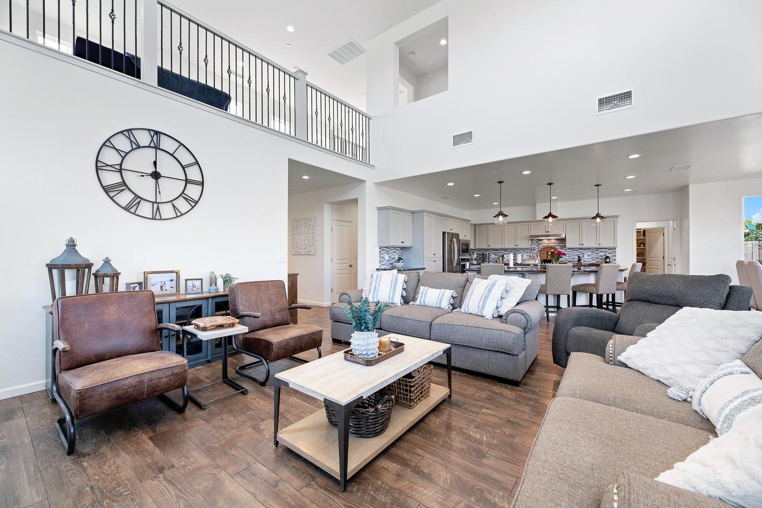 1006 La Canada Ave, Clovis, CA 93619