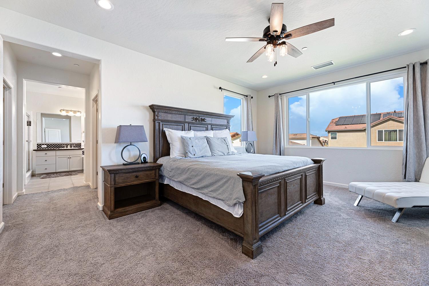 1006 La Canada Ave, Clovis, CA 93619