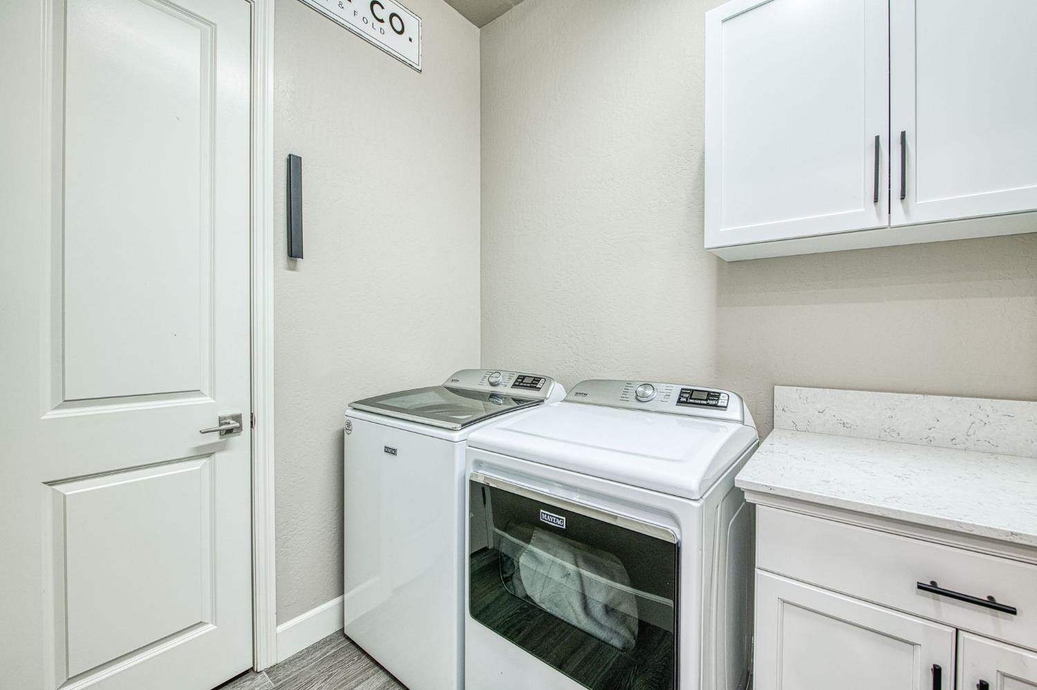 585 Bloom Ln, Clovis, CA 93619