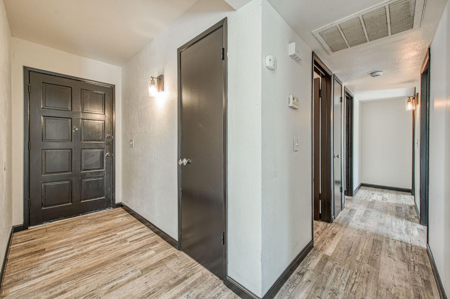 1545 Sunnyside Ave, Clovis, CA 93611