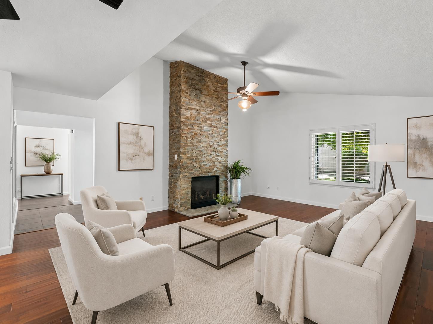 1872 Cougar Ln, Clovis, CA 93611