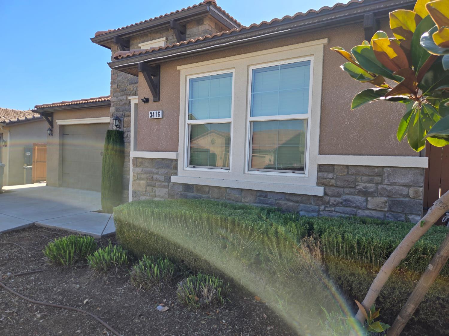 3416 Carmelita Ave, Clovis, CA 93619