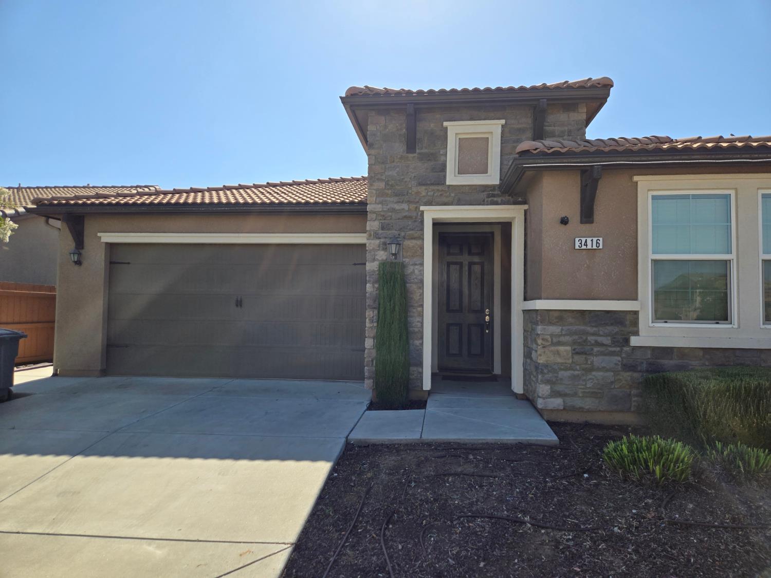 3416 Carmelita Ave, Clovis, CA 93619