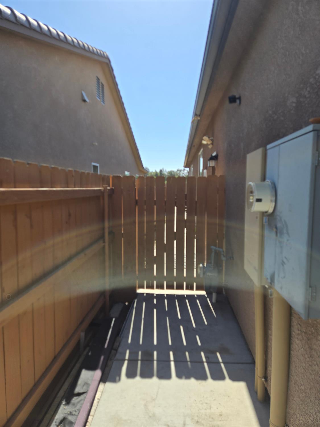3416 Carmelita Ave, Clovis, CA 93619