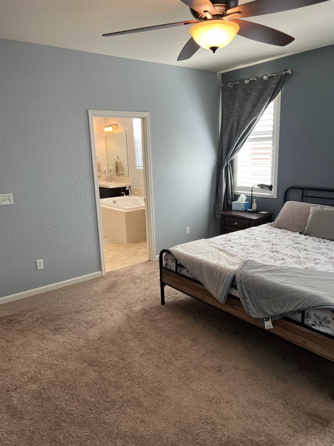 3742 Wrenwood Ave, Clovis, CA 93619