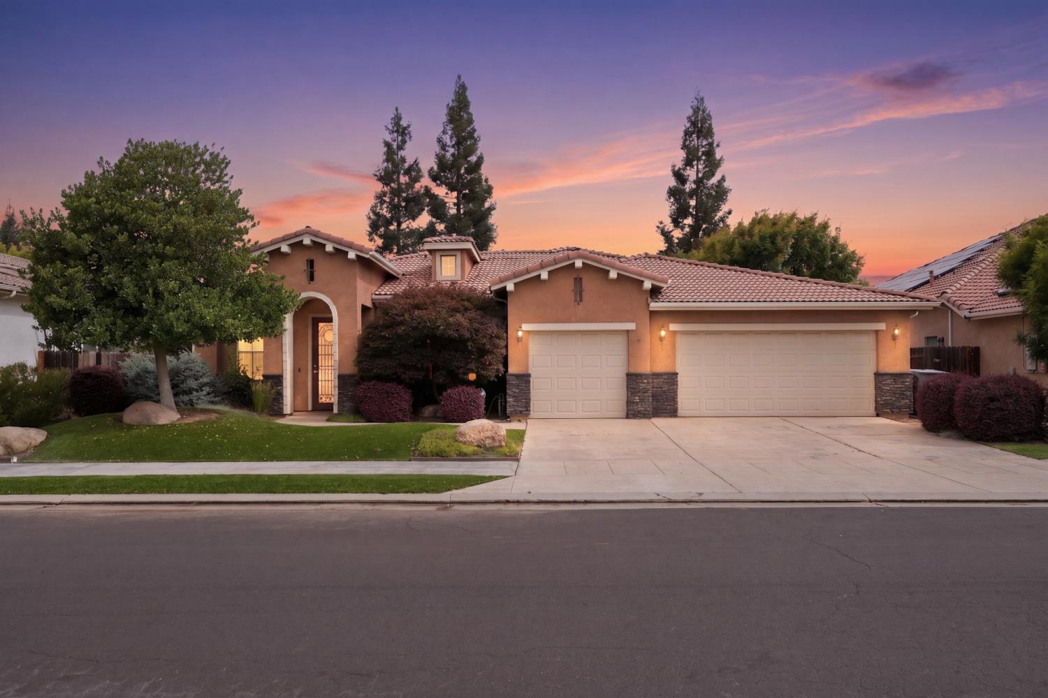 3063 Everglade Ave, Clovis, CA 93619