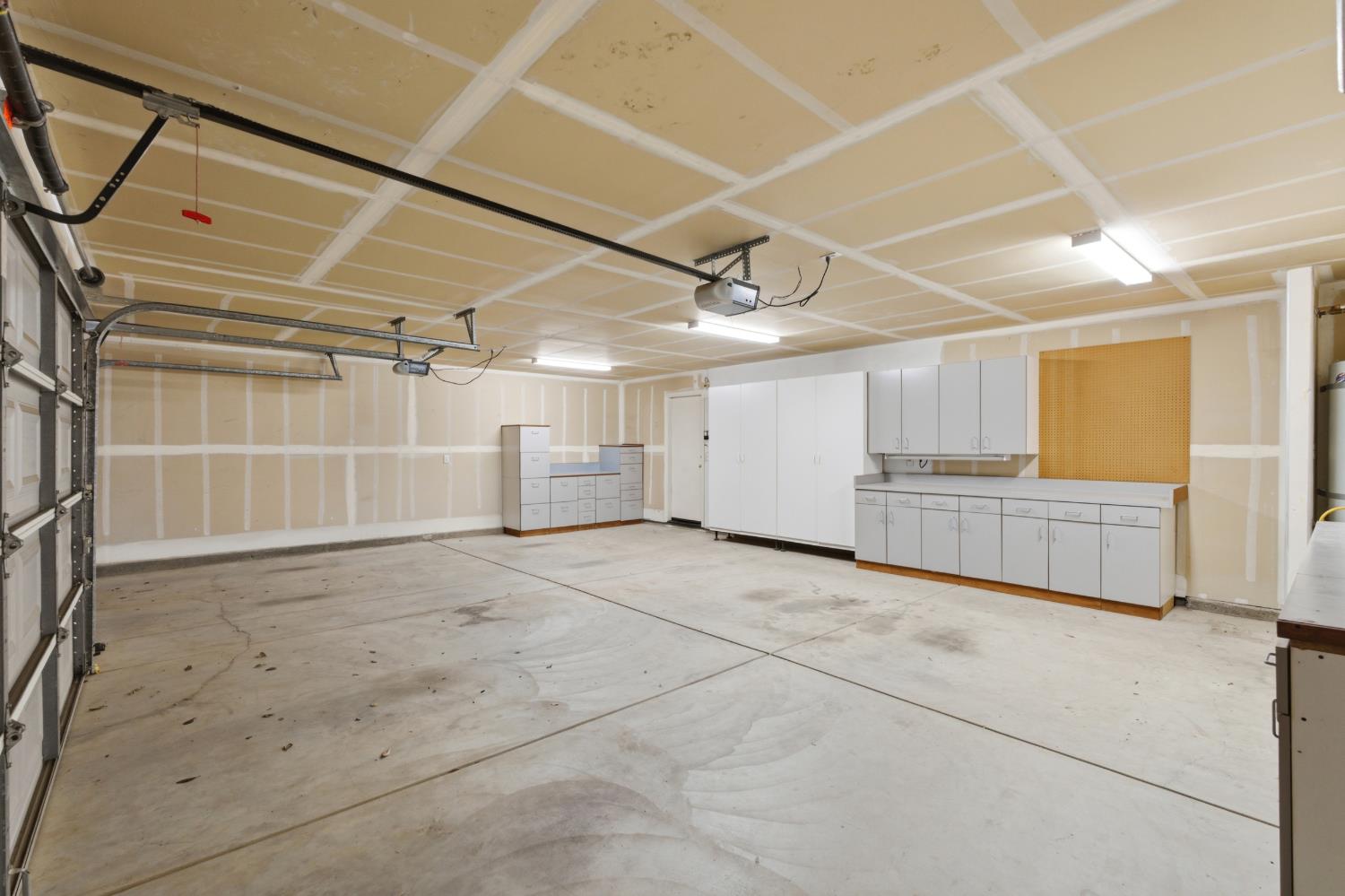3063 Everglade Ave, Clovis, CA 93619