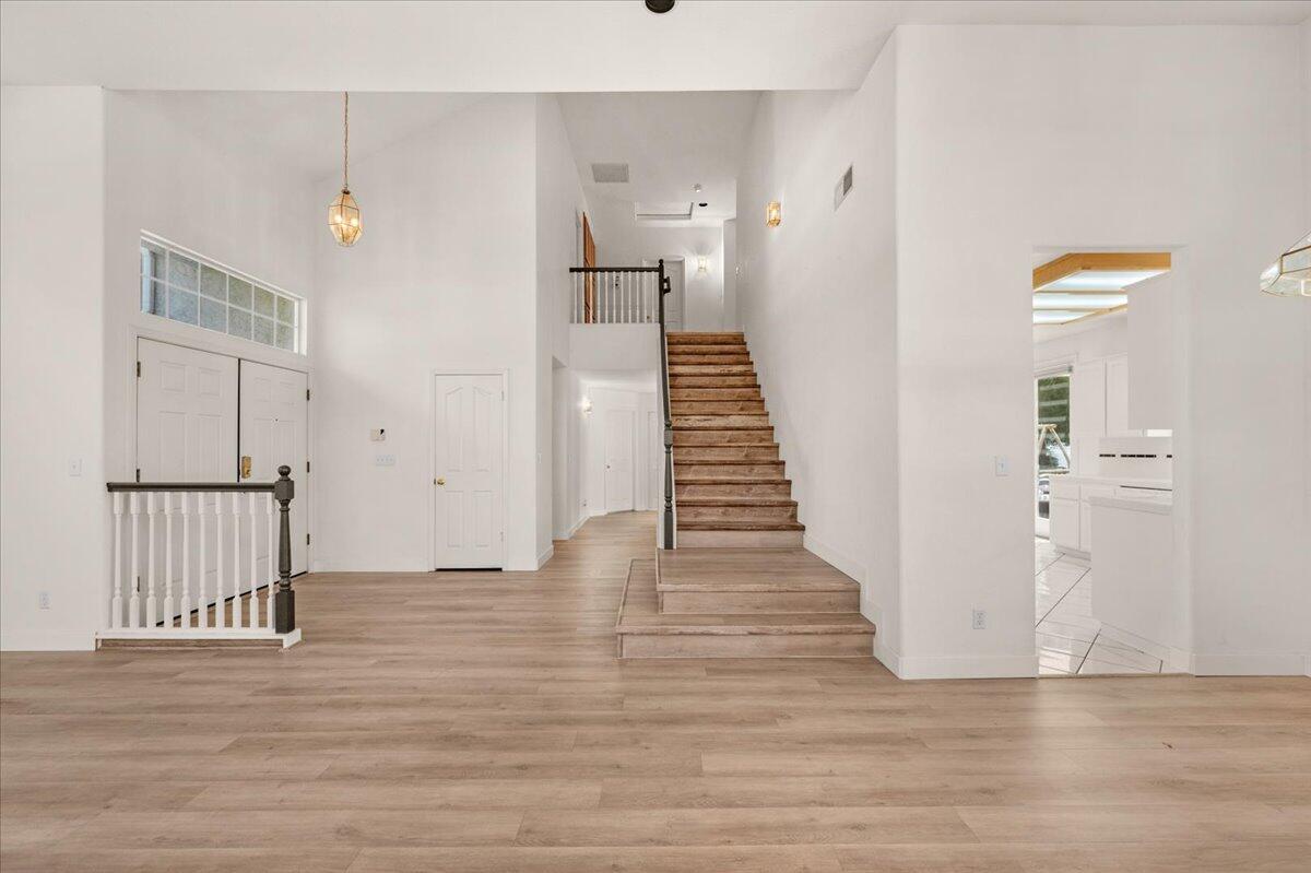 2162 Decatur Ave, Clovis, CA 93611