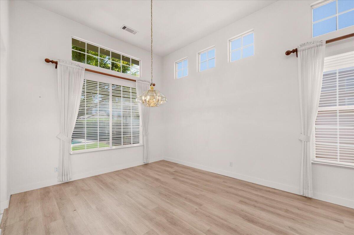2162 Decatur Ave, Clovis, CA 93611