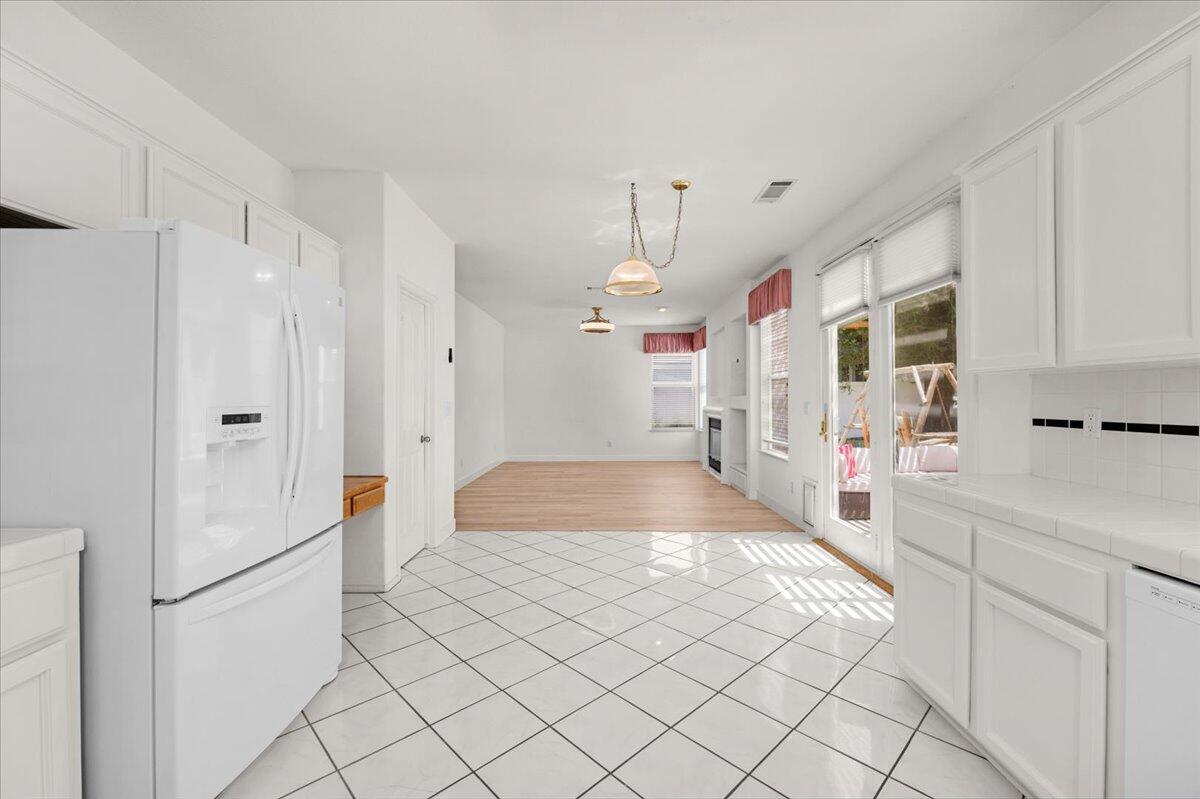 2162 Decatur Ave, Clovis, CA 93611