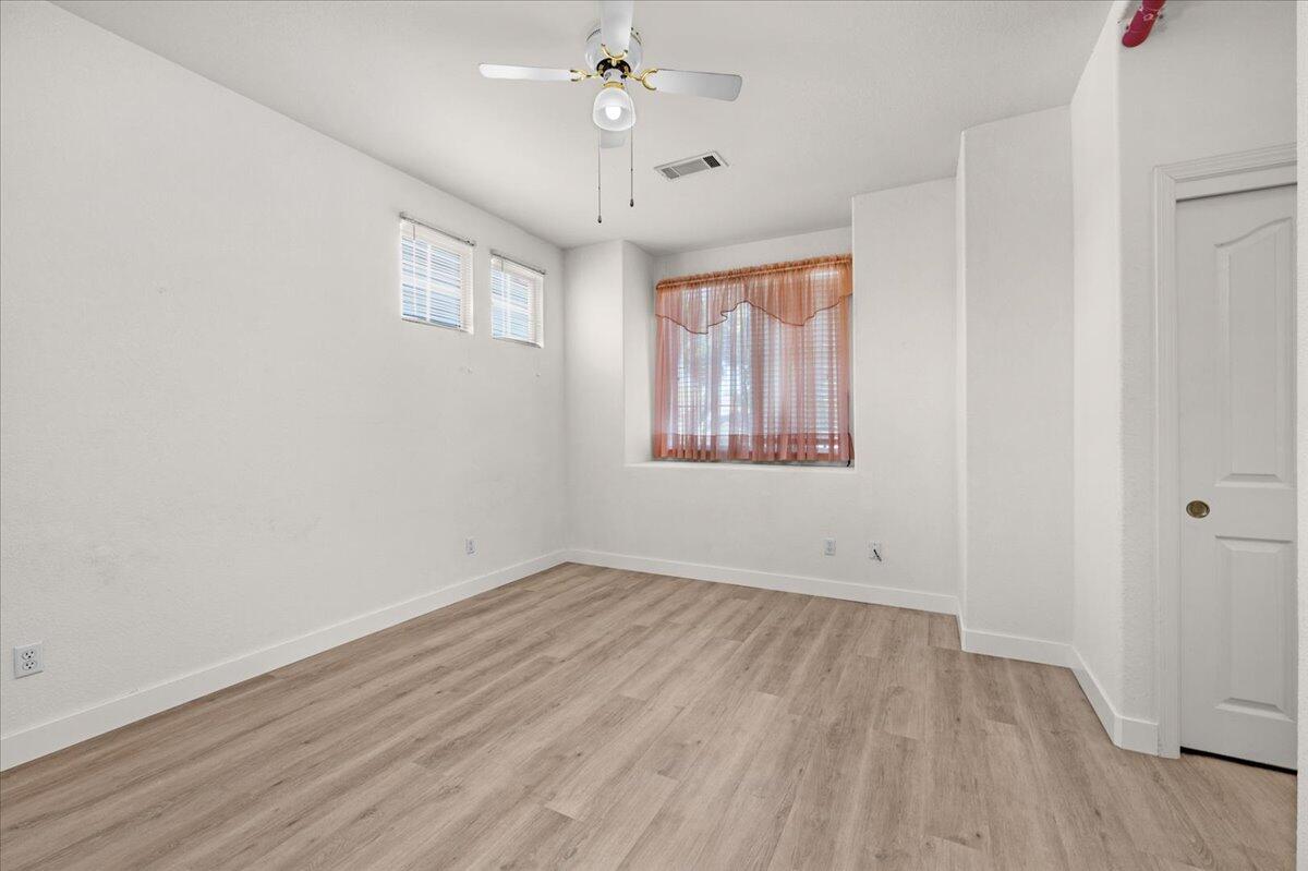 2162 Decatur Ave, Clovis, CA 93611
