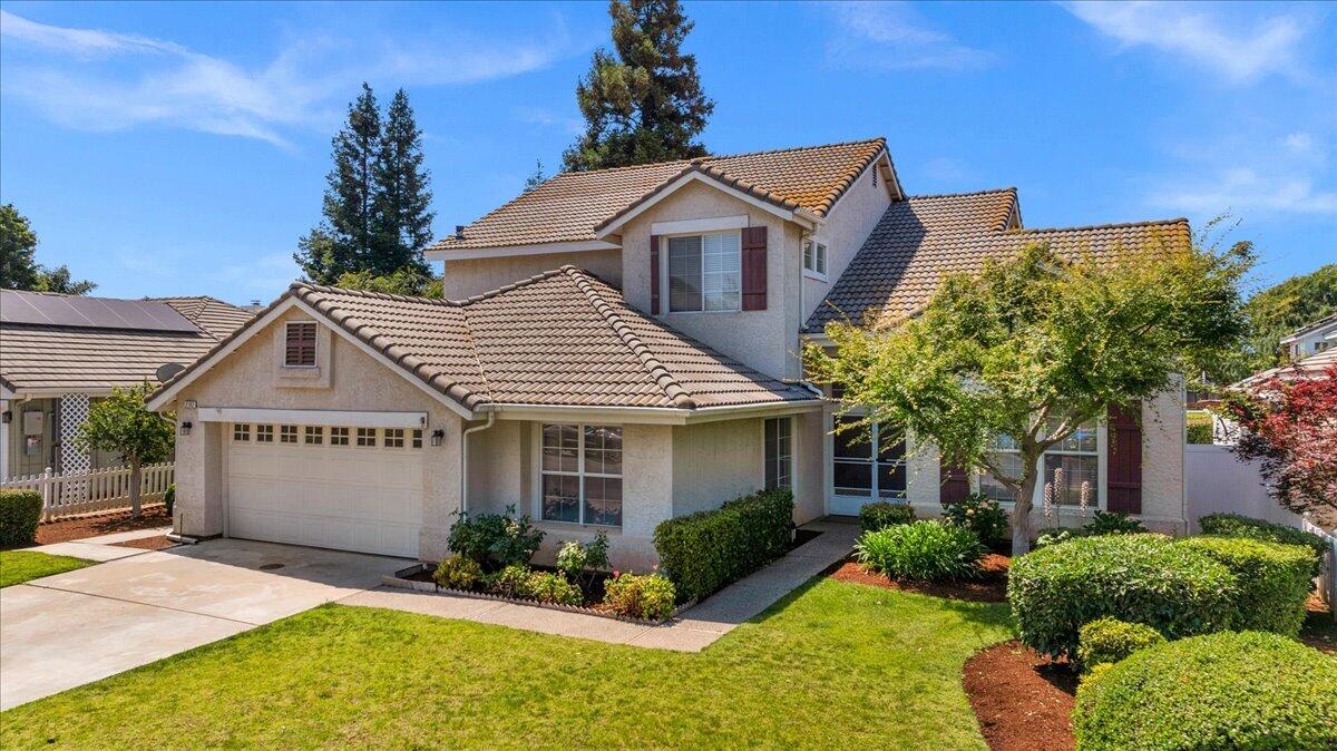 2162 Decatur Ave, Clovis, CA 93611
