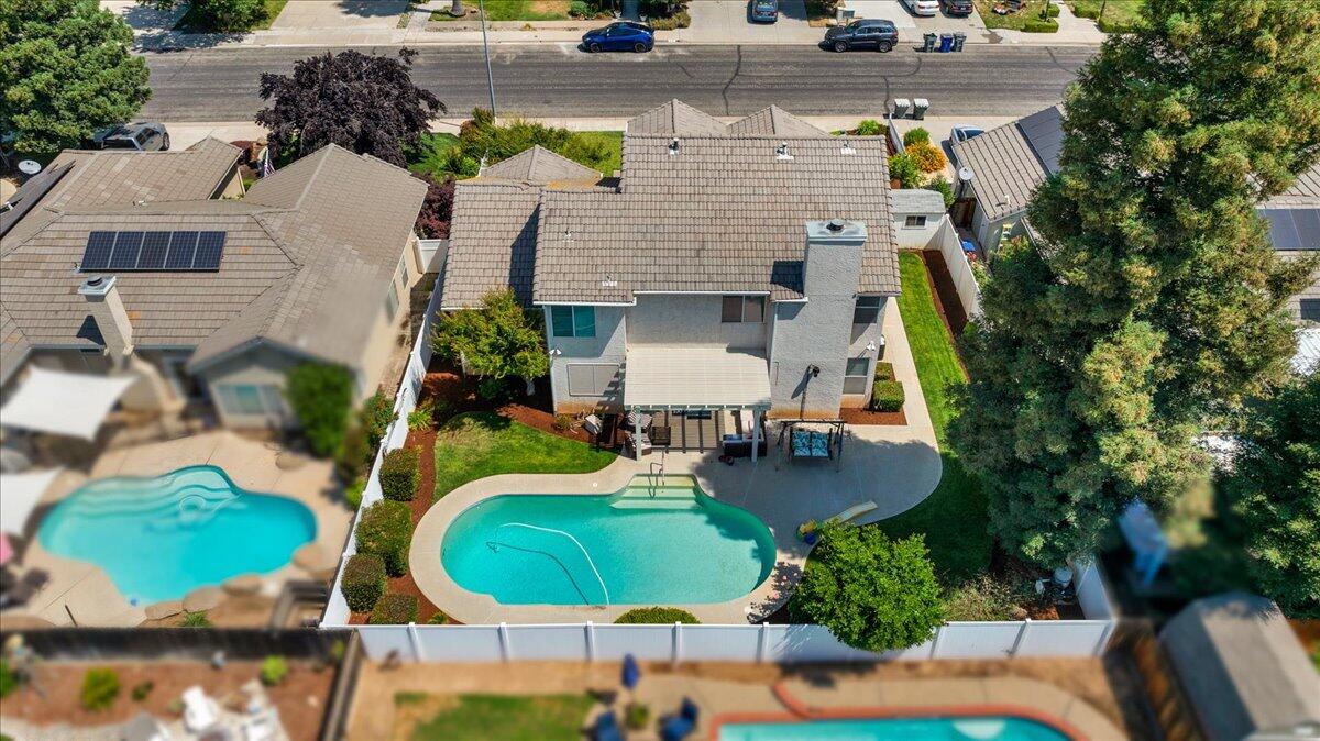 2162 Decatur Ave, Clovis, CA 93611