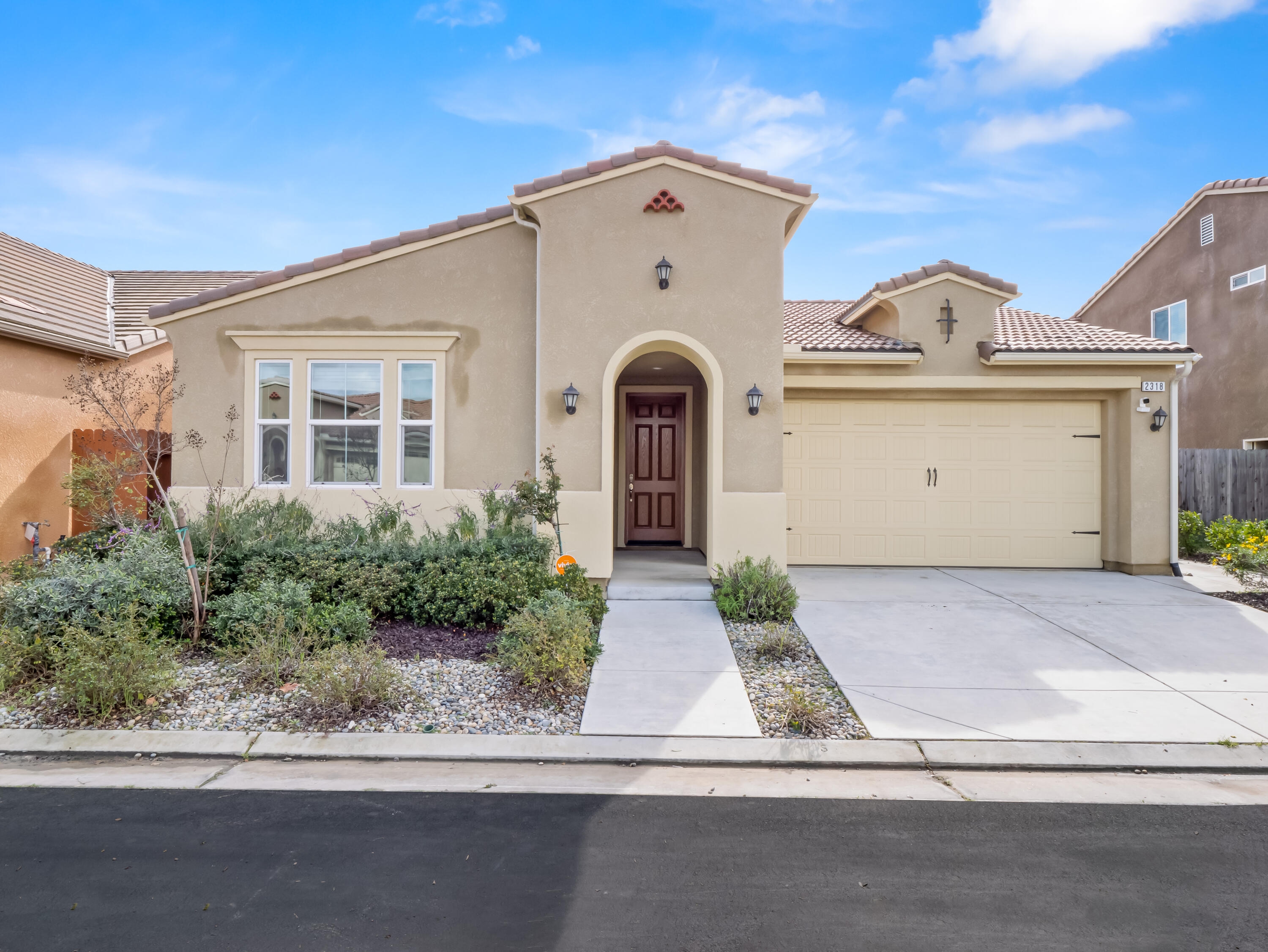 2318 Lombard Ln, Clovis, CA 93611