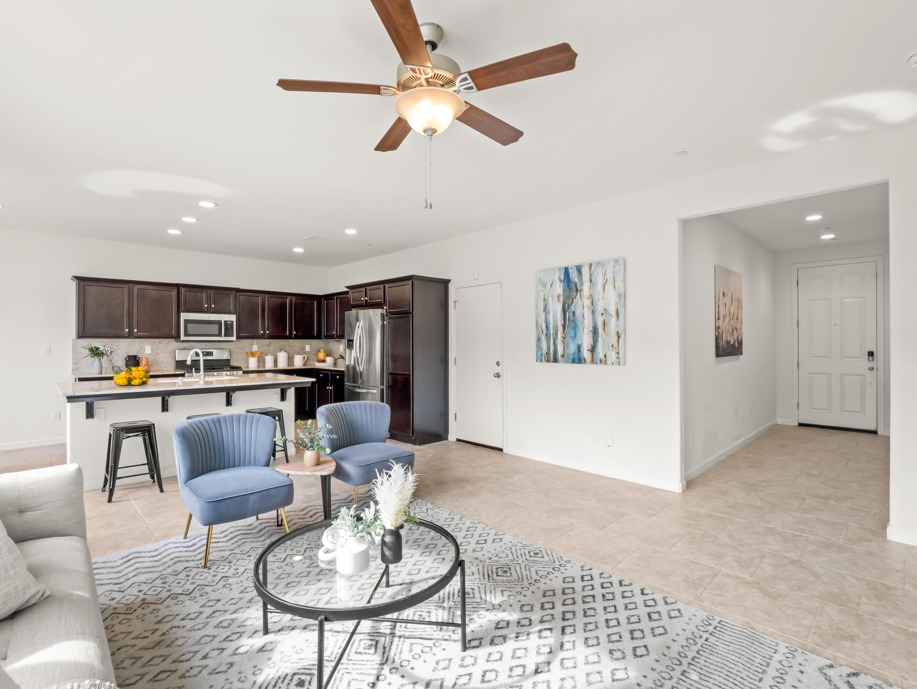 2318 Lombard Ln, Clovis, CA 93611