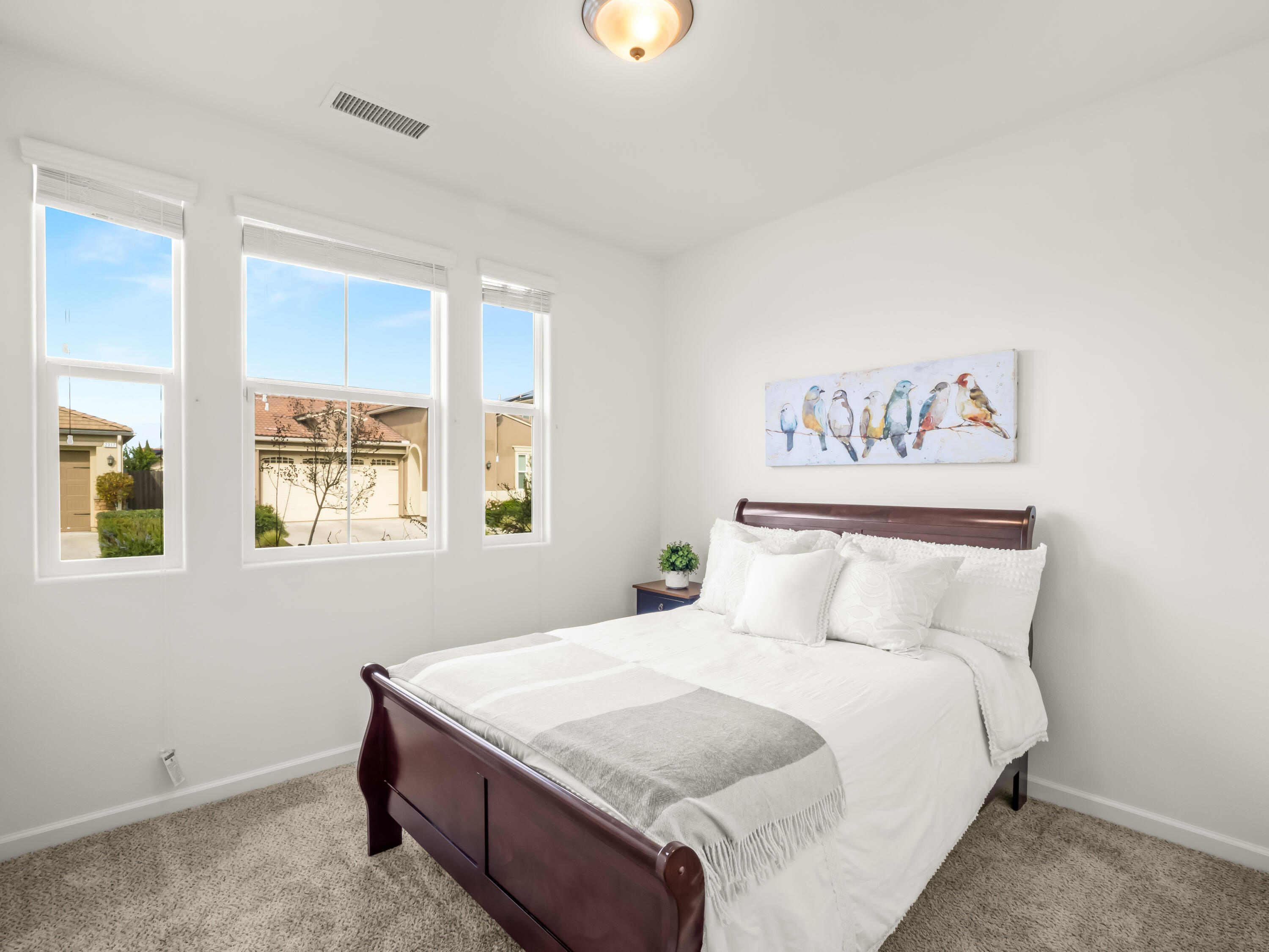 2318 Lombard Ln, Clovis, CA 93611