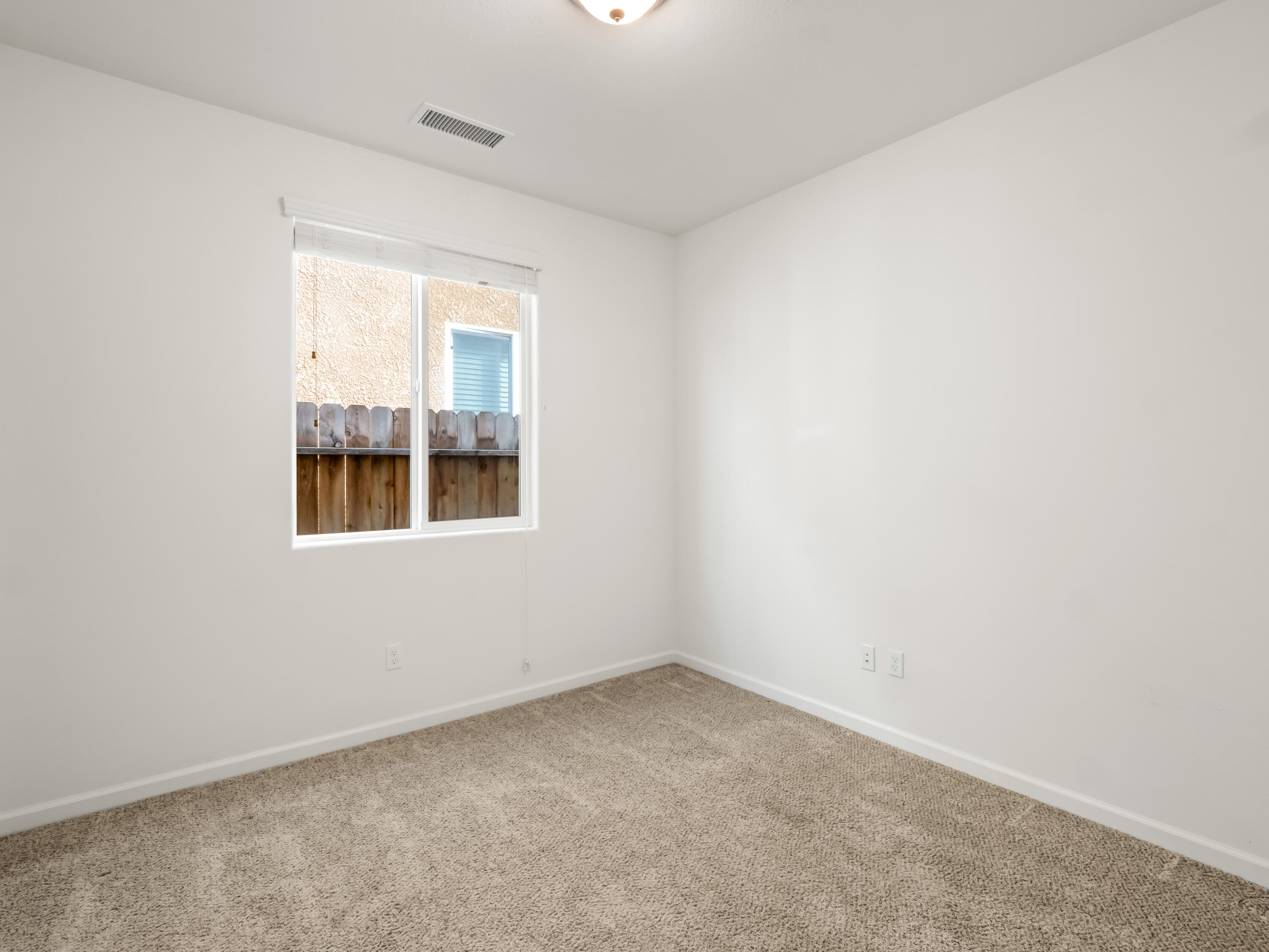 2318 Lombard Ln, Clovis, CA 93611